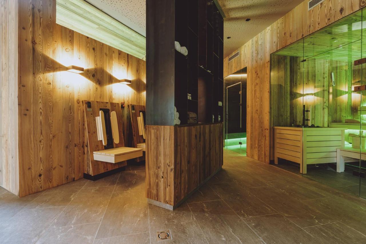 Zaglgut Hotel-Chalets Wellness & Views With Summer Card Included كابرون المظهر الخارجي الصورة