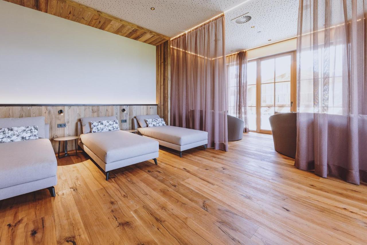 Zaglgut Hotel-Chalets Wellness & Views With Summer Card Included كابرون المظهر الخارجي الصورة