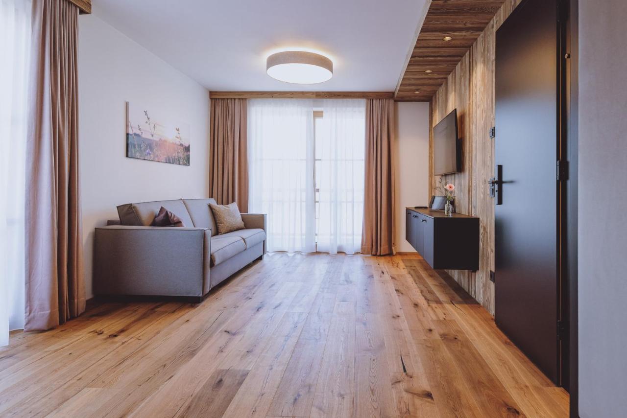 Zaglgut Hotel-Chalets Wellness & Views With Summer Card Included كابرون المظهر الخارجي الصورة