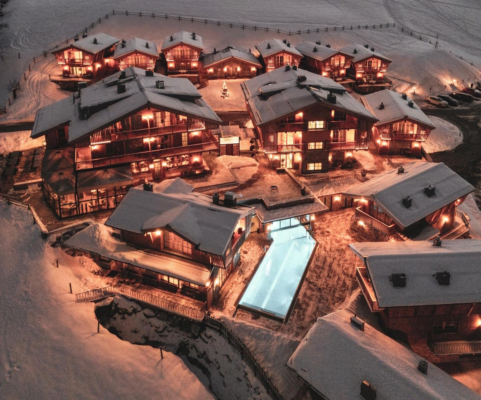 Zaglgut Hotel-Chalets Wellness & Views With Summer Card Included كابرون المظهر الخارجي الصورة
