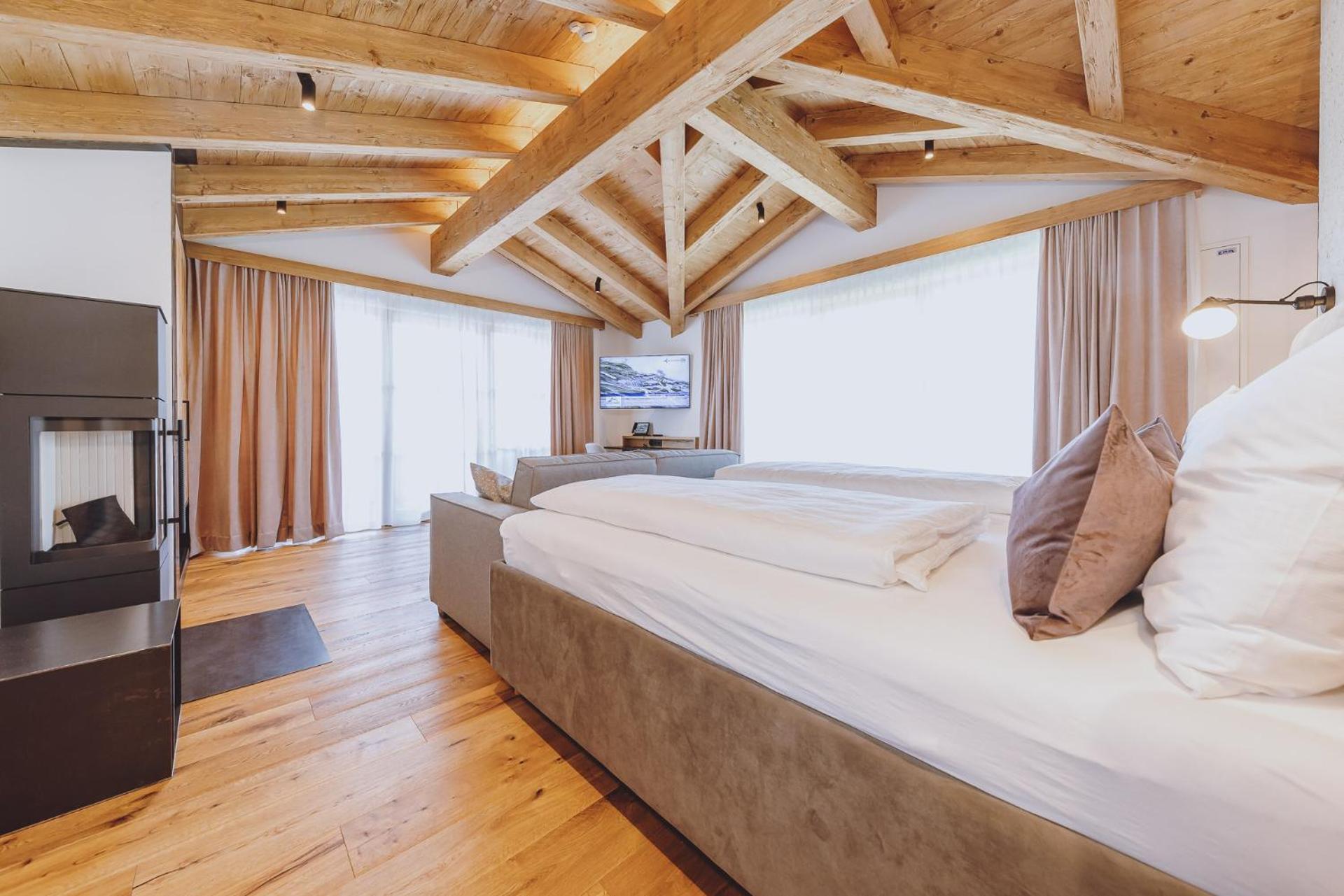 Zaglgut Hotel-Chalets Wellness & Views With Summer Card Included كابرون المظهر الخارجي الصورة