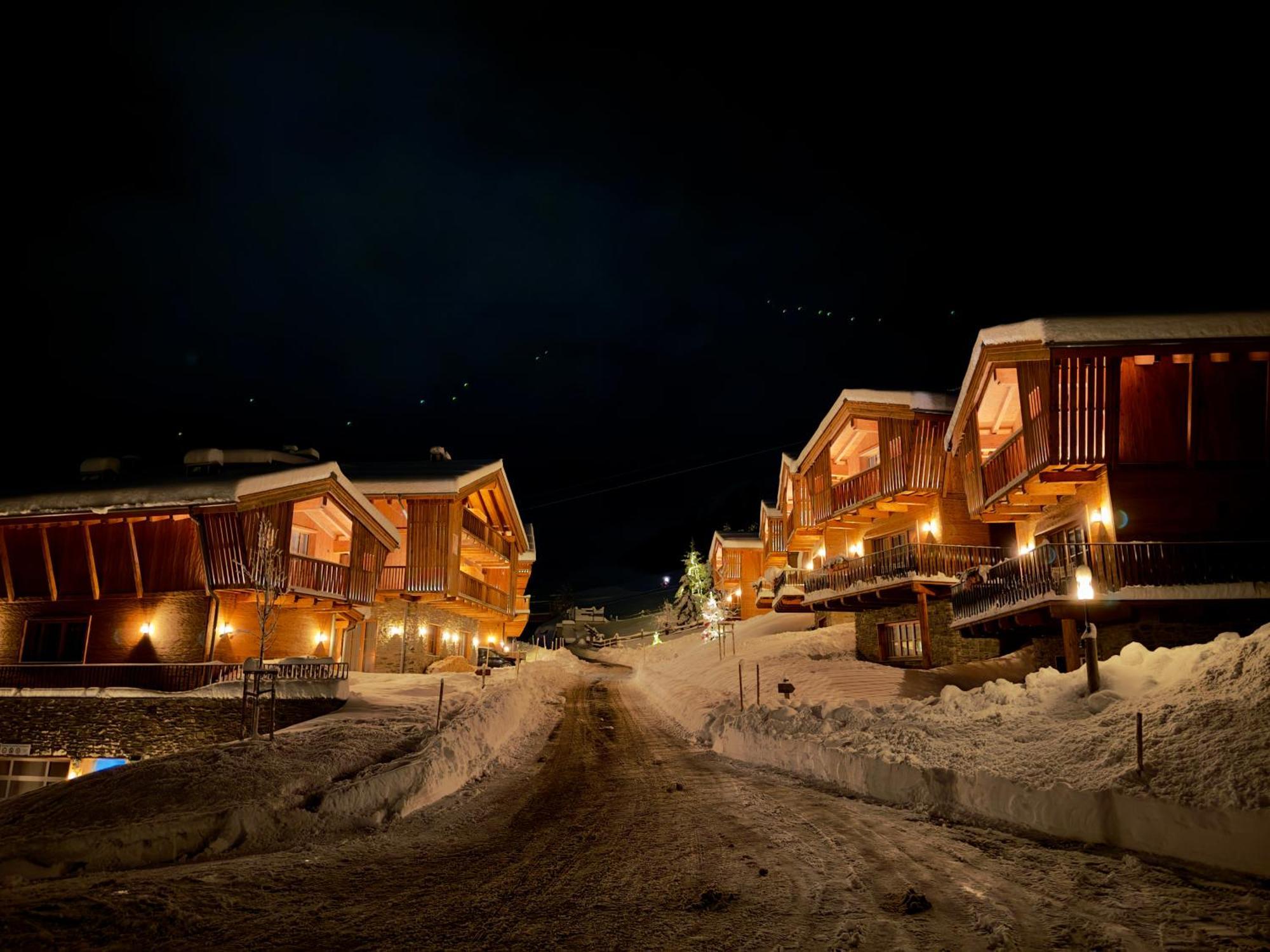 Zaglgut Hotel-Chalets Wellness & Views With Summer Card Included كابرون المظهر الخارجي الصورة